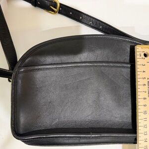 Laura USA Black Leather bag